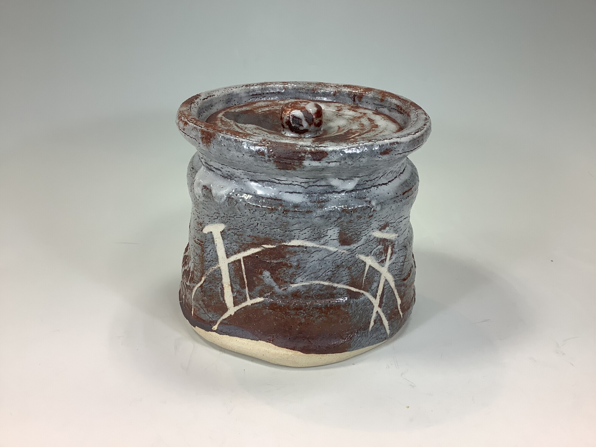 水指 鼠志野 長谷川靑峯作 | 泰山