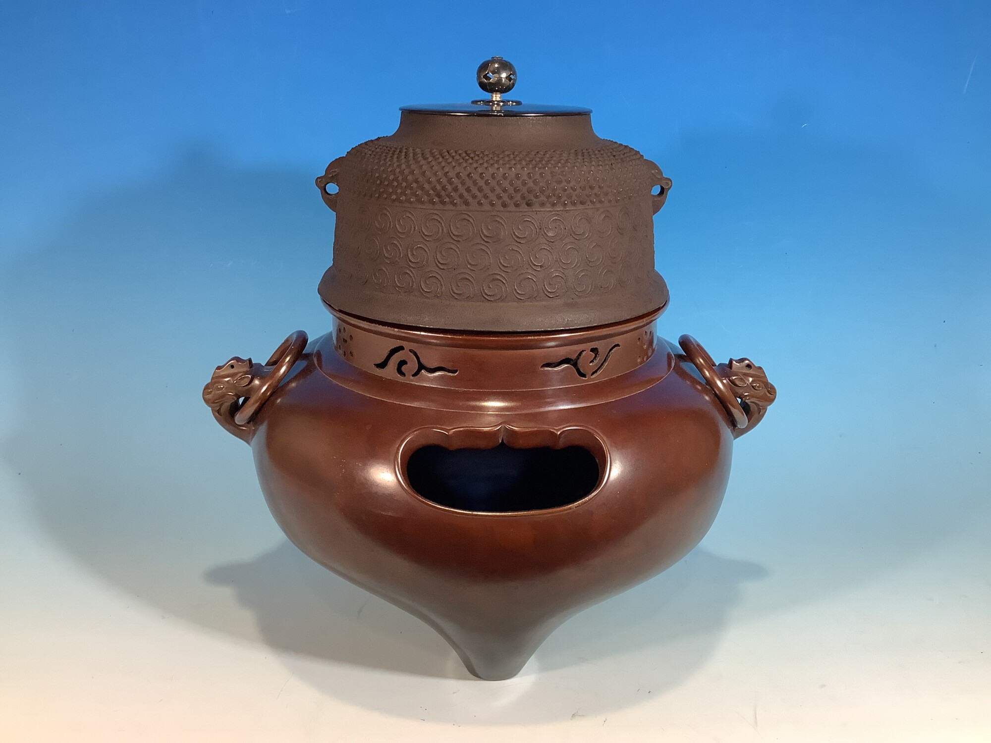 鬼面風炉霰釜 畠春斎・一ノ瀬宗辰作 | 泰山