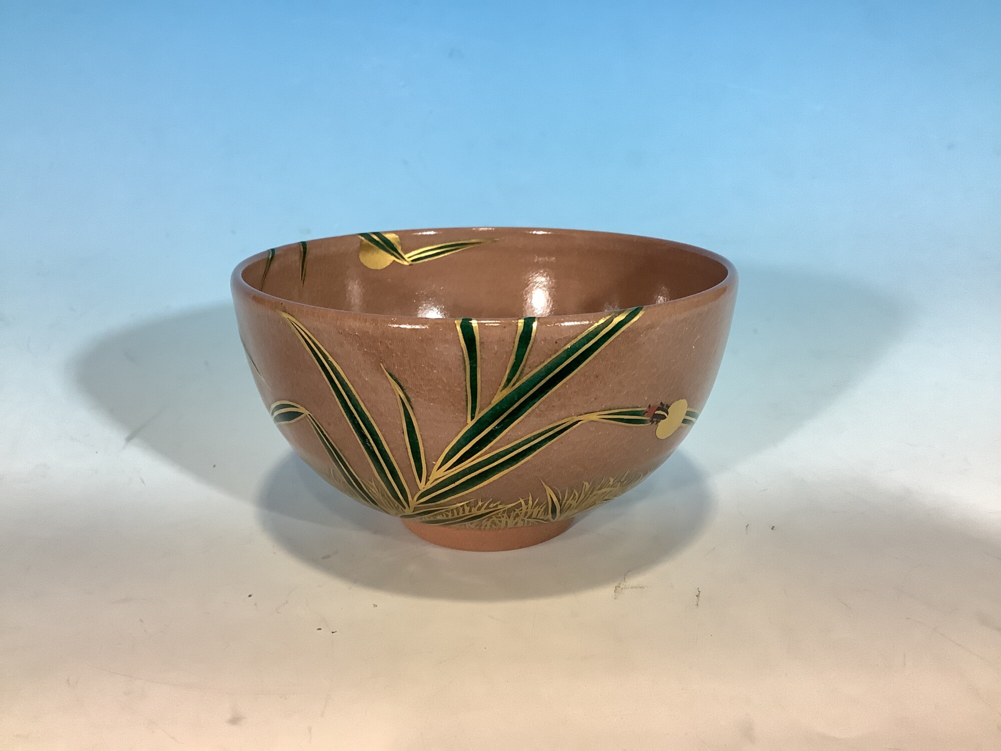硝子茶碗　蛍蒔絵　吉昭作　平茶碗【中古美品】 硝子茶碗 蛍蒔絵 吉昭作 平茶碗【中古美品】 硝子平茶碗 蛍袋に