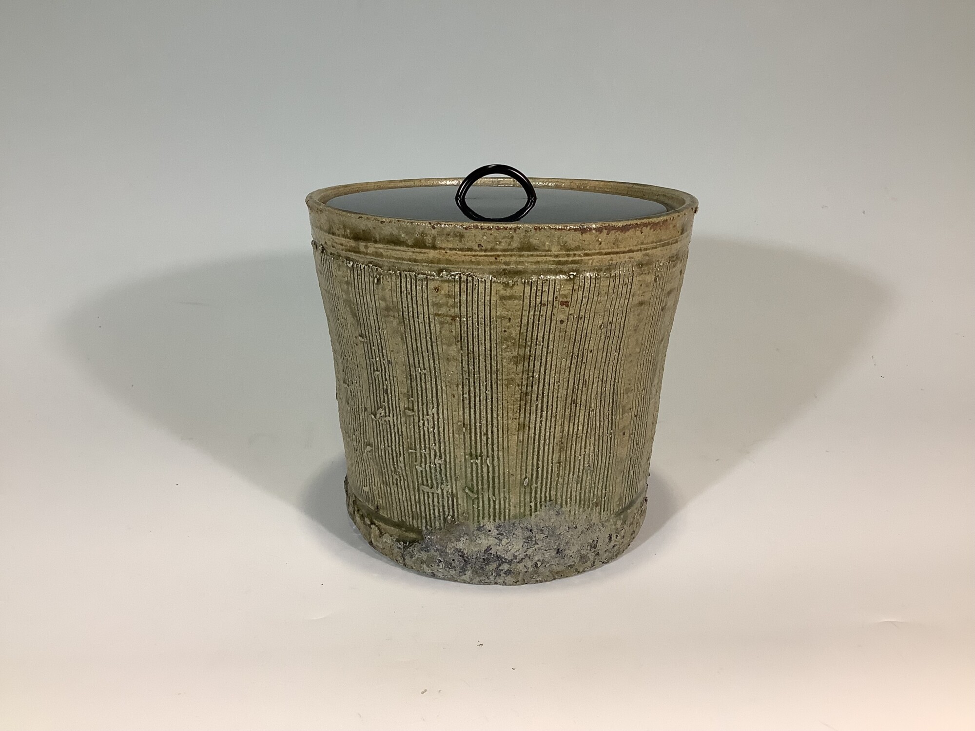 水指 南蛮縄スダレ 冬柴作 | 泰山