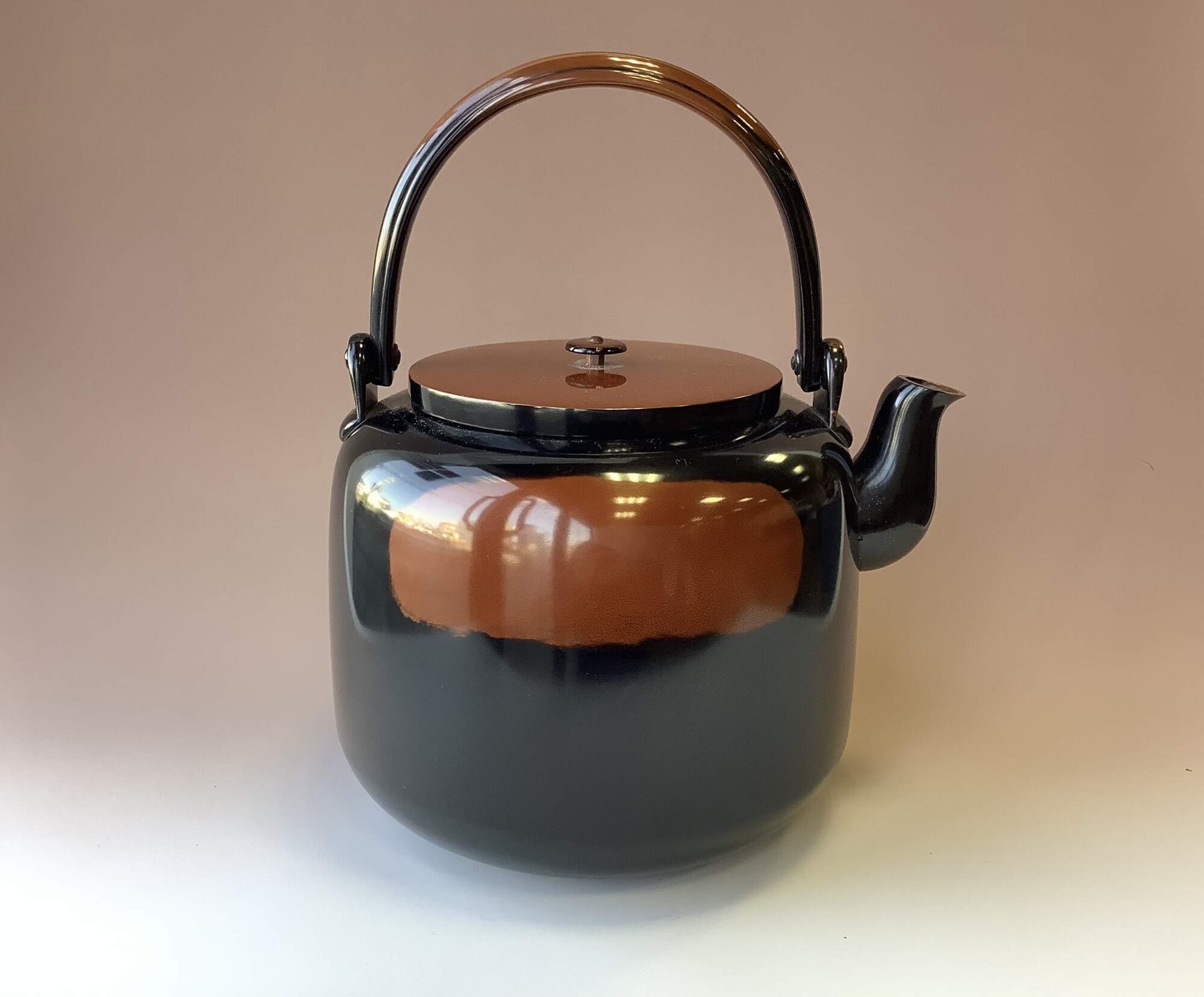 ★中古品★茶道具　竹軒造　浄益形腰黒水注 腰黒薬缶 十代中川浄益作 | 泰山